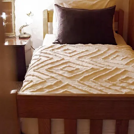 Scardona Rustica, Bed & Breakfast With Jacuzzi, Bbq And Free Parking In Skradin, Krka